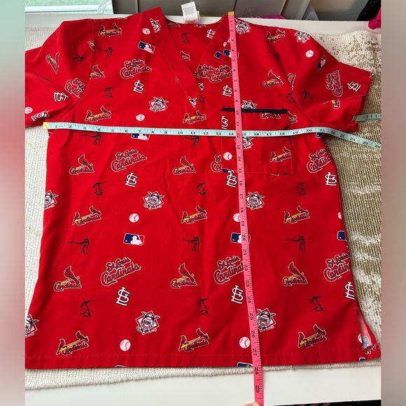 MLB St. Louis Cardinals Baseball Red Scrubs Top | Size Small - Picture 11 of 11